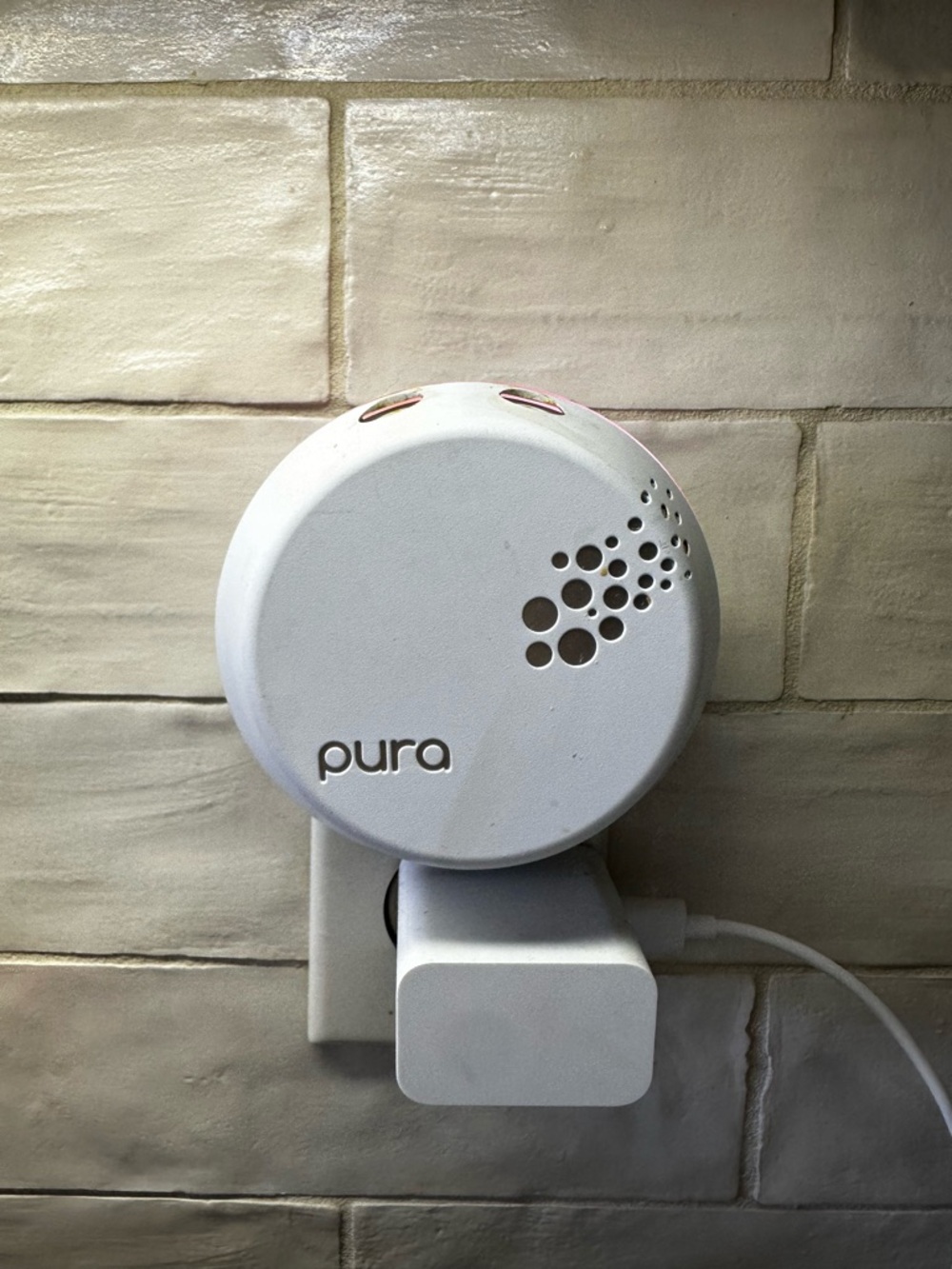 Pura White Plug-In Home Fragrance Diffuser